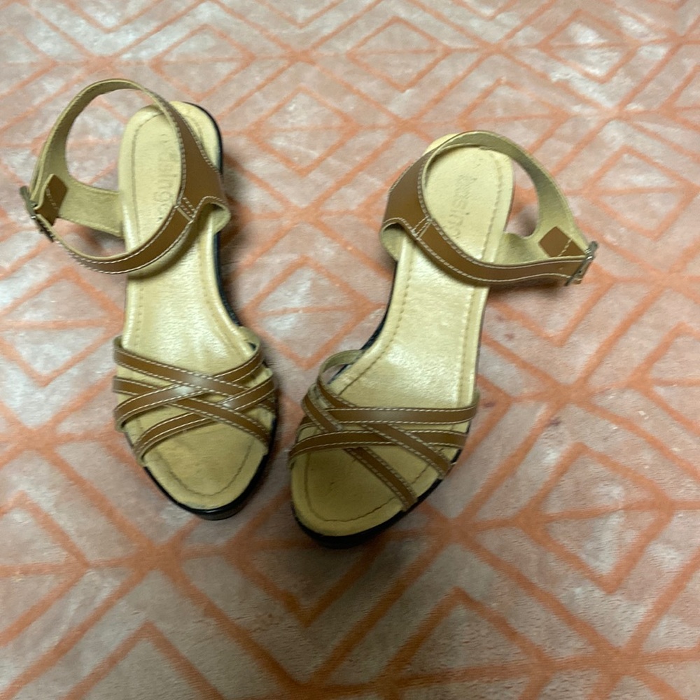 Calzado para dama usando 39